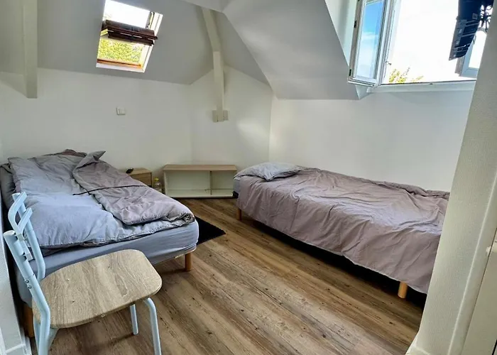 Fully Equipped 1-bedroom Near Chantiers Navals *